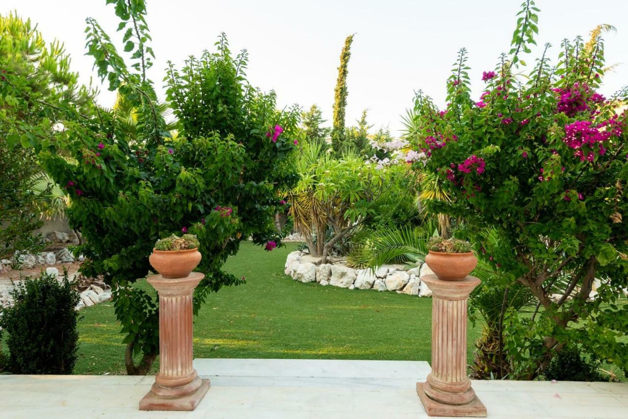 Nicole'S Garden Villa Kallithéa Buitenkant foto